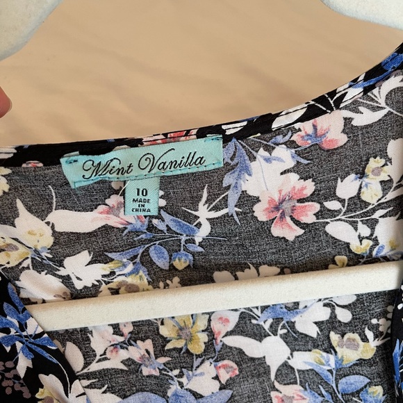 Floral Low Cut Romper with Bow and Cinch Detail - Picture 3 of 4